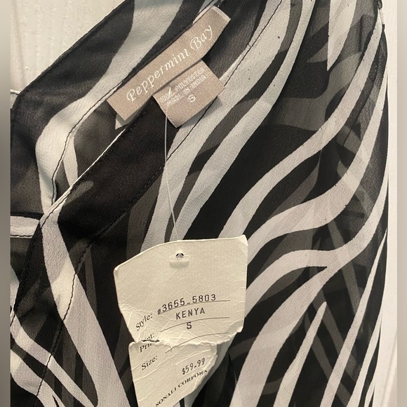 NWT 🦓 Zebra Print Sheer Beach & Swimsuit Cover Up, size Small - Picture 6 of 6